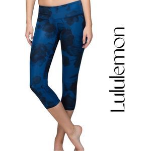 Lululemon Wunder Under Crop II Inky Blue Size 6 EUC